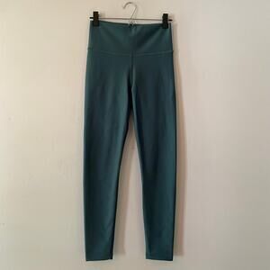 TnAction Aritzia Women's size Medium Blue High Rise Leggings Tights